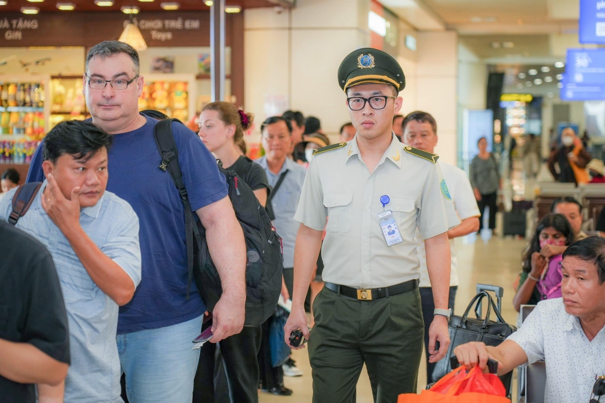 Giá vé máy bay tăng cao là xu hướng chung trên thế giới do chịu tác động bởi các nguyên nhân chính như giá nhiên liệu tăng cao.