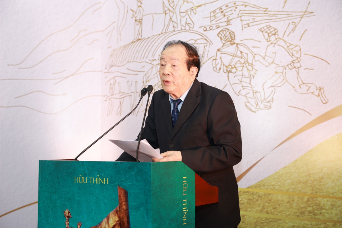 Nhà thơ Hữu Thỉnh
