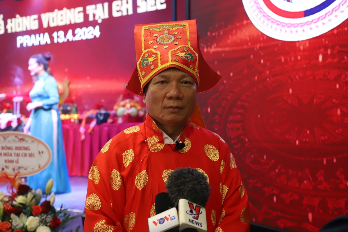 Ông Hoàng Đình Thắng, Chủ tịch Hội Liên hiệp người Việt Nam tại châu Âu, Chủ tịch danh dự Hội đồng hương Phú Thọ