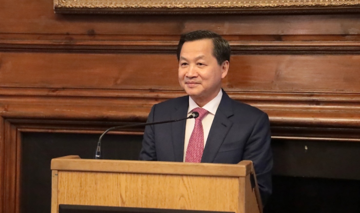 Phó Thủ tướng Lê Minh Khái phát biểu khai mạc Chương trình Lãnh đạo cao cấp tại Đại học Harvard