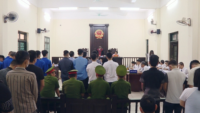 Toàn cảnh phiên tòa