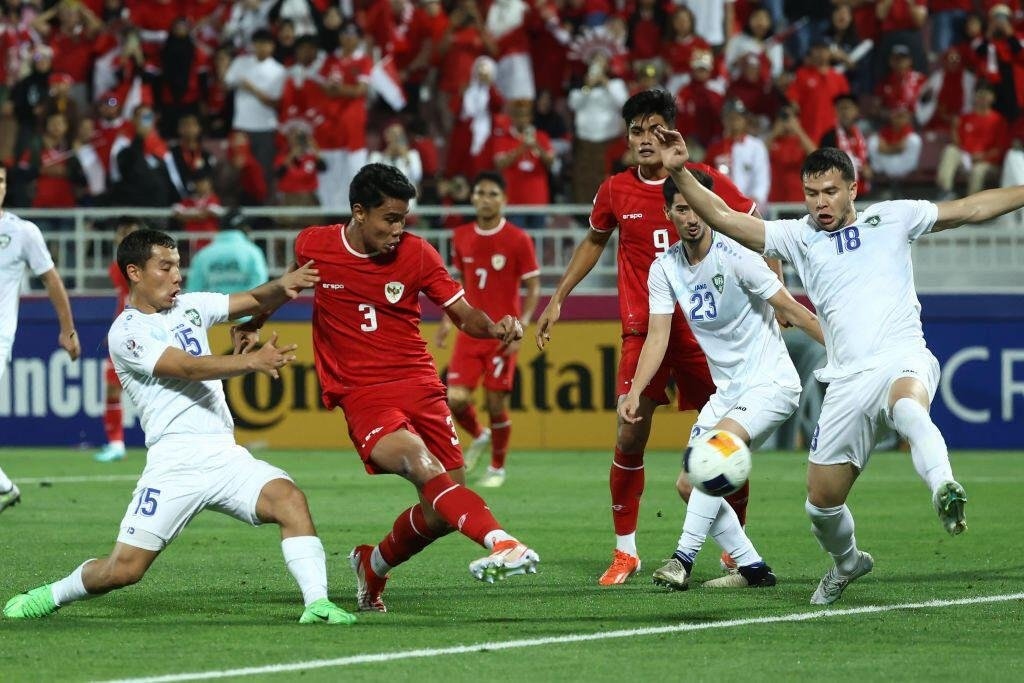 Pha ghi bàn của U23 Indonesia không được công nhận. (Ảnh: Getty)