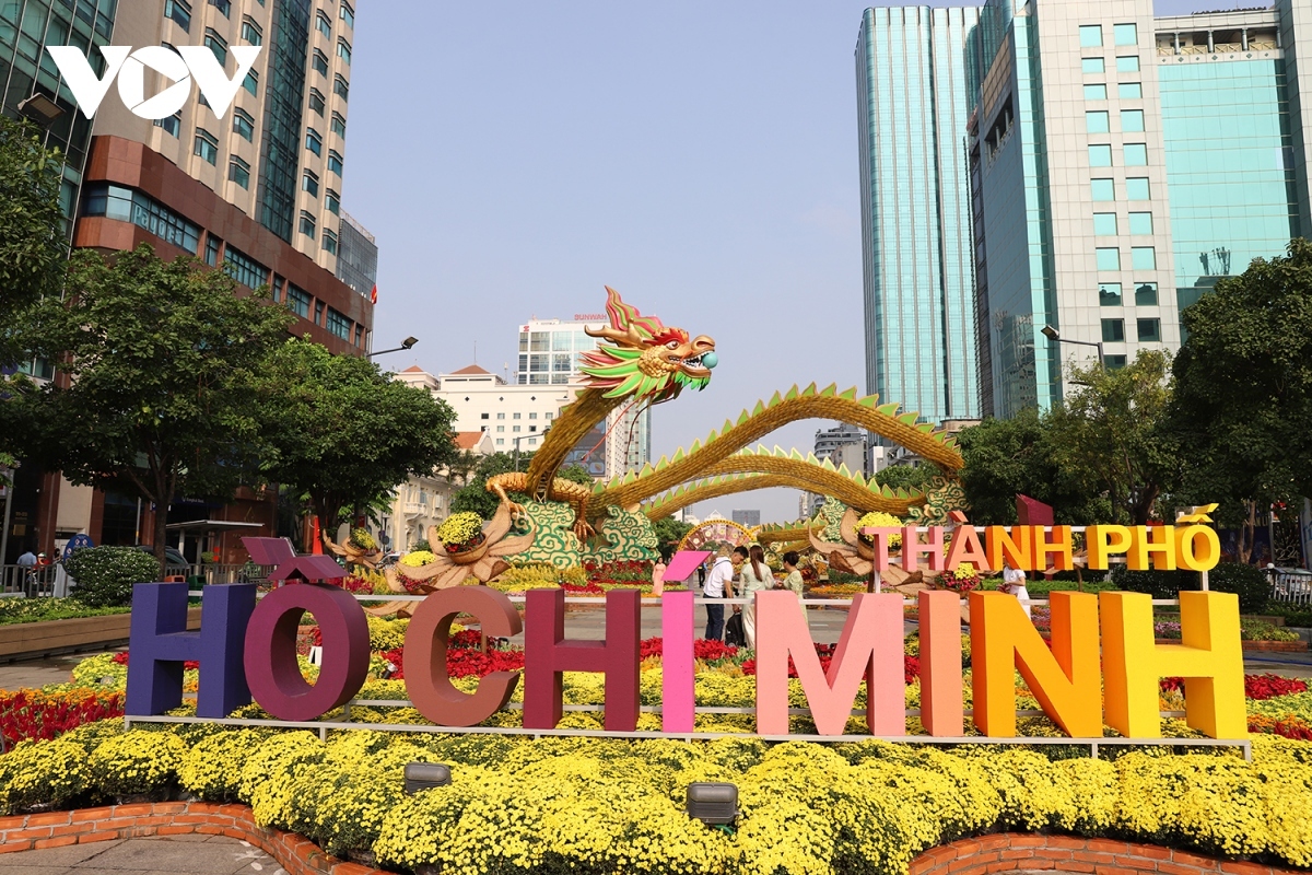 Nguyen Hue Street is a pedestrianised street located in the heart of the city. It stretches from City Hall to the Saigon River, offering a picturesque view of the city's skyline. The pedestrian-only street is perfect for a leisurely stroll or for a spot of people watching.