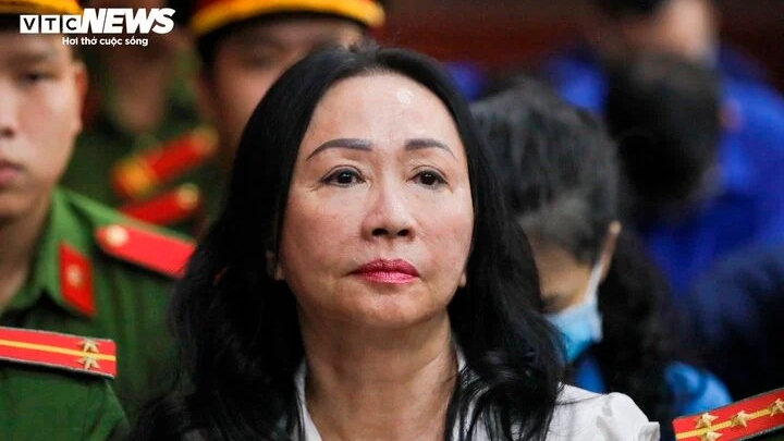 Bị cáo Trương Mỹ Lan tại phiên toà sơ thẩm.