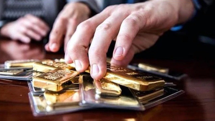 Ngày 13/4, giá vàng SJC và vàng nhẫn đều quay đầu giảm mạnh