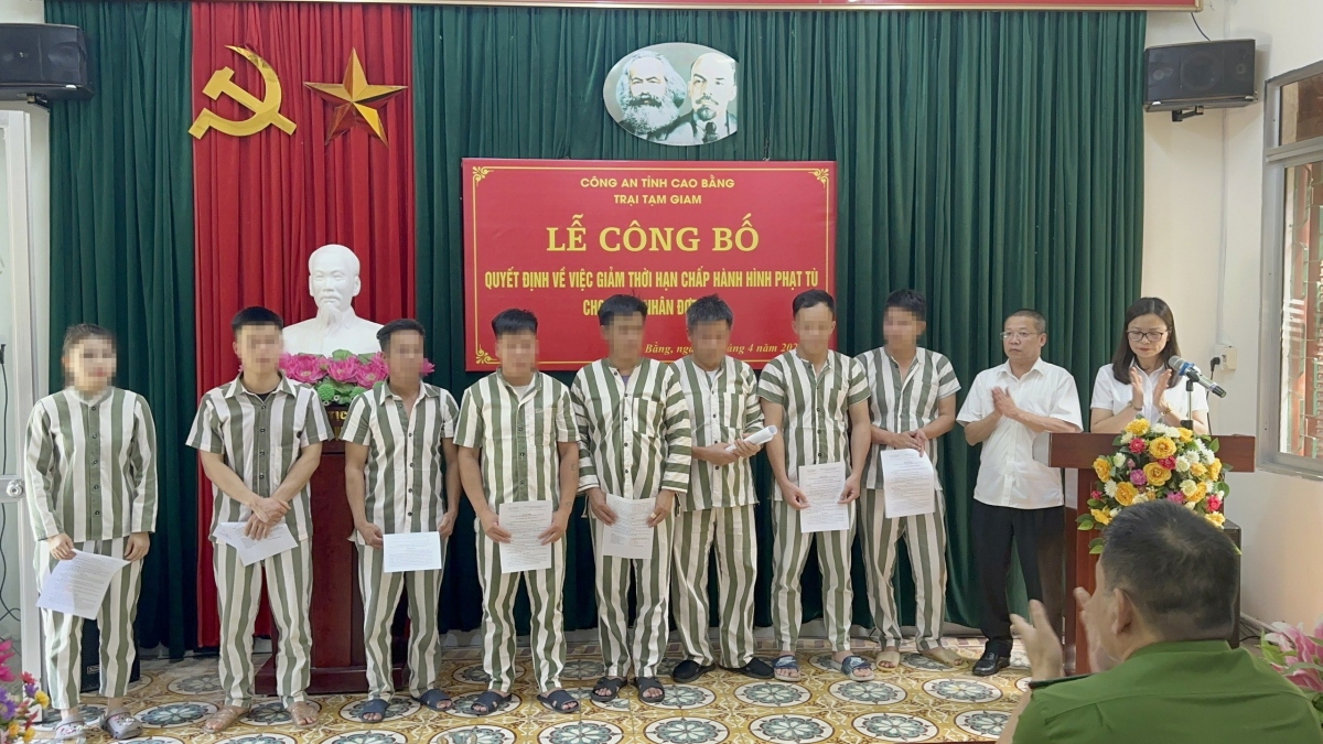 Việc công bố quyết định giảm án trước kỳ nghỉ lễ thể hiện chính sách khoan hồng của Đảng và Nhà nước