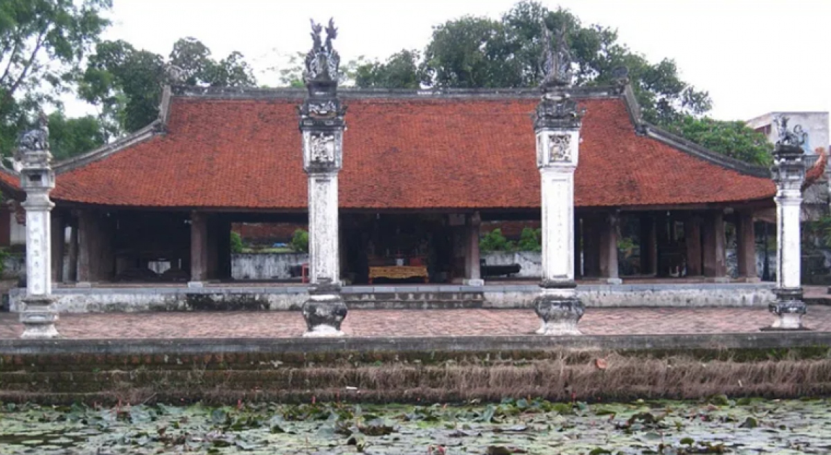 Xã Chàng Sơn (Thạch Thất, Hà Nội) gắn liền với nghề mộc, làm nhà cổ... Nhưng theo đề án sáp nhập đơn vị hành chính, xã Chàng Sơn sẽ sáp nhập với xã Thạch Xá, tạo thành đơn vị hành chính mới mang tên Thạch Xá.