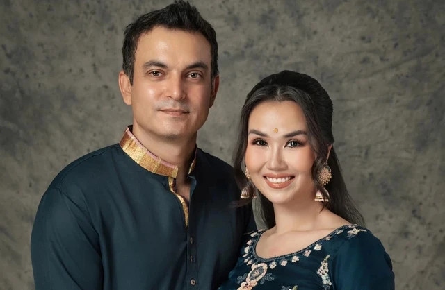 Trên trang cá nhân, giọng ca "Về với em" đăng tải khoảnh khắc diện trang phục truyền thống của Ấn Độ, gây ấn tượng bởi nhan sắc rạng rỡ. Võ Hạ Trâm cũng không ngại công khai tin vui đến với mọi người về việc mang thai lần 2 được bốn tháng. Võ Hạ Trâm chia sẻ: “Không có từ ngữ nào có thể diễn tả được hạnh phúc của Võ Hạ Trâm cùng chồng và "chị hai" Moon (con gái đầu của nữ ca sĩ) ngay tại thời điểm này, khi mà gia đình nhỏ đang chuẩn bị chào đón thành viên mới trong sự hân hoan của cả hai bên nội ngoại”. (Nguồn: Thanh Niên)