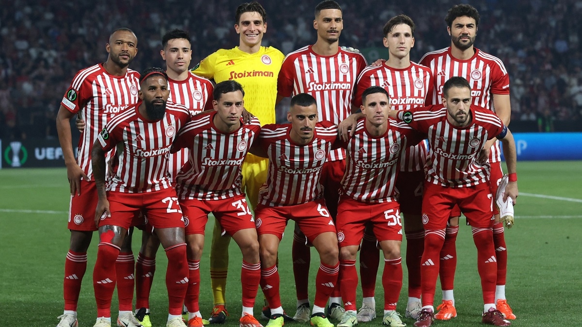  Olympiacos của Hy Lạp...