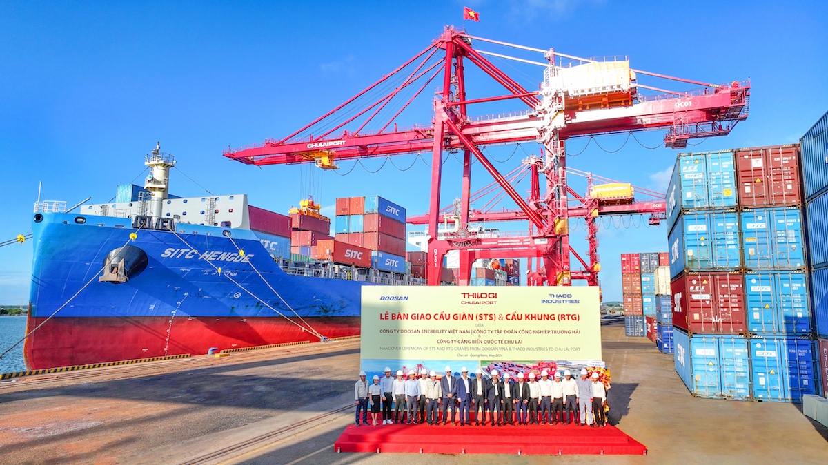Lễ bàn giao cẩu giàn STS và cẩu khung RTG tại cảng Chu Lai