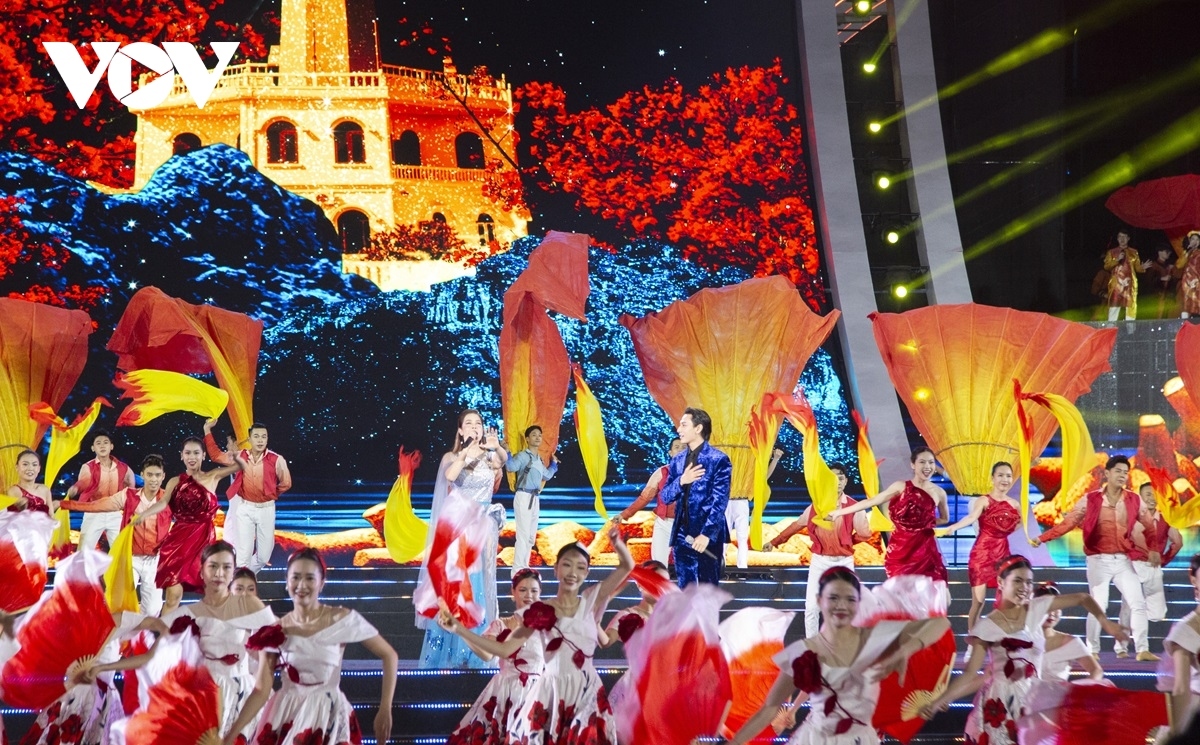 The festival is held annually to introduce Hai Phong’s historical and cultural values, as well as to promote its tourism potential, thus enhancing the city’s reputation in the eyes of local people and international friends.
