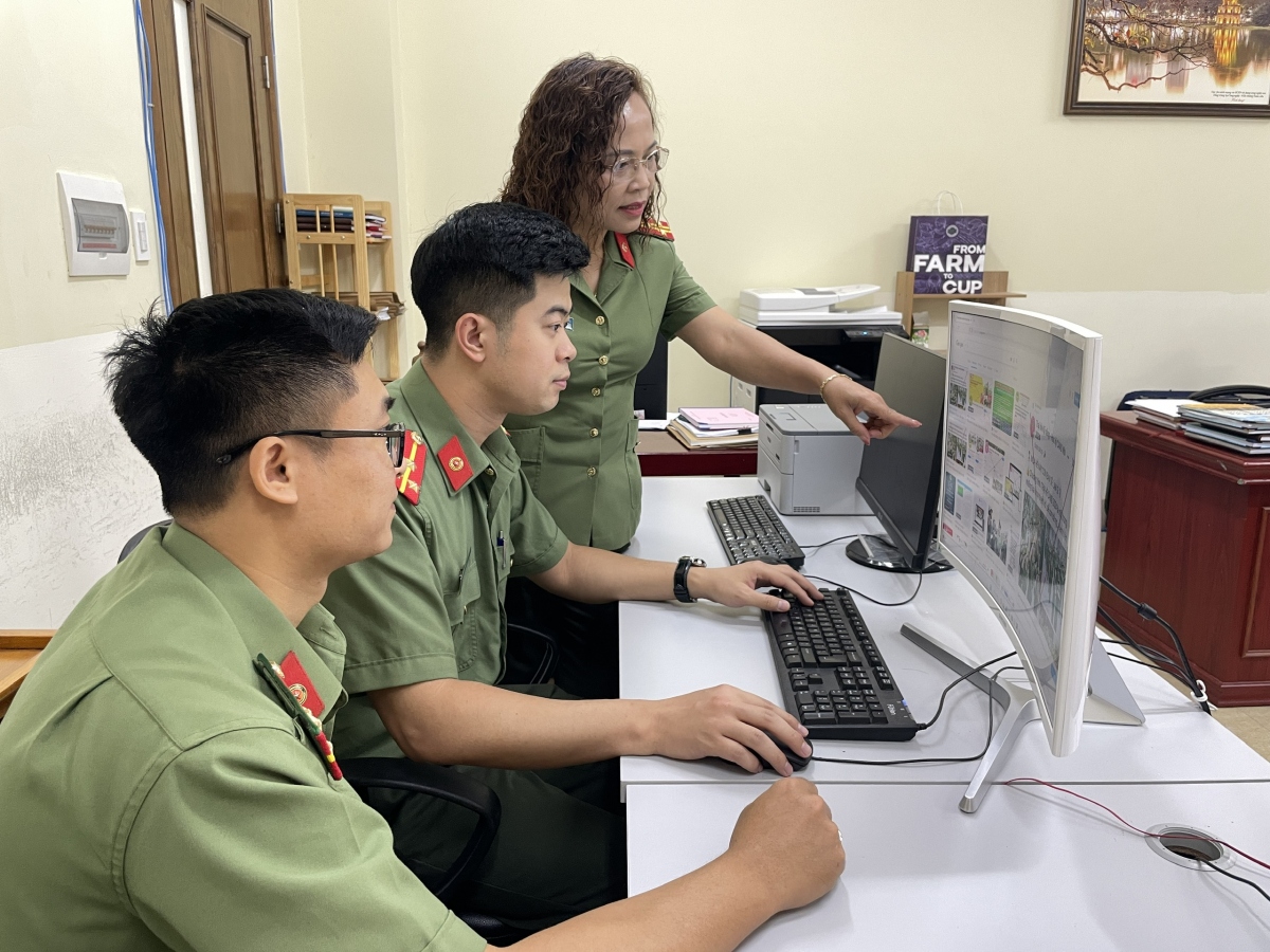 Tăng cường tuần tra, kiểm soát trên không gian mạng để phát hiện, xử lý các trường hợp vi phạm nhằm bảo vệ tài sản cho nhân dân.
