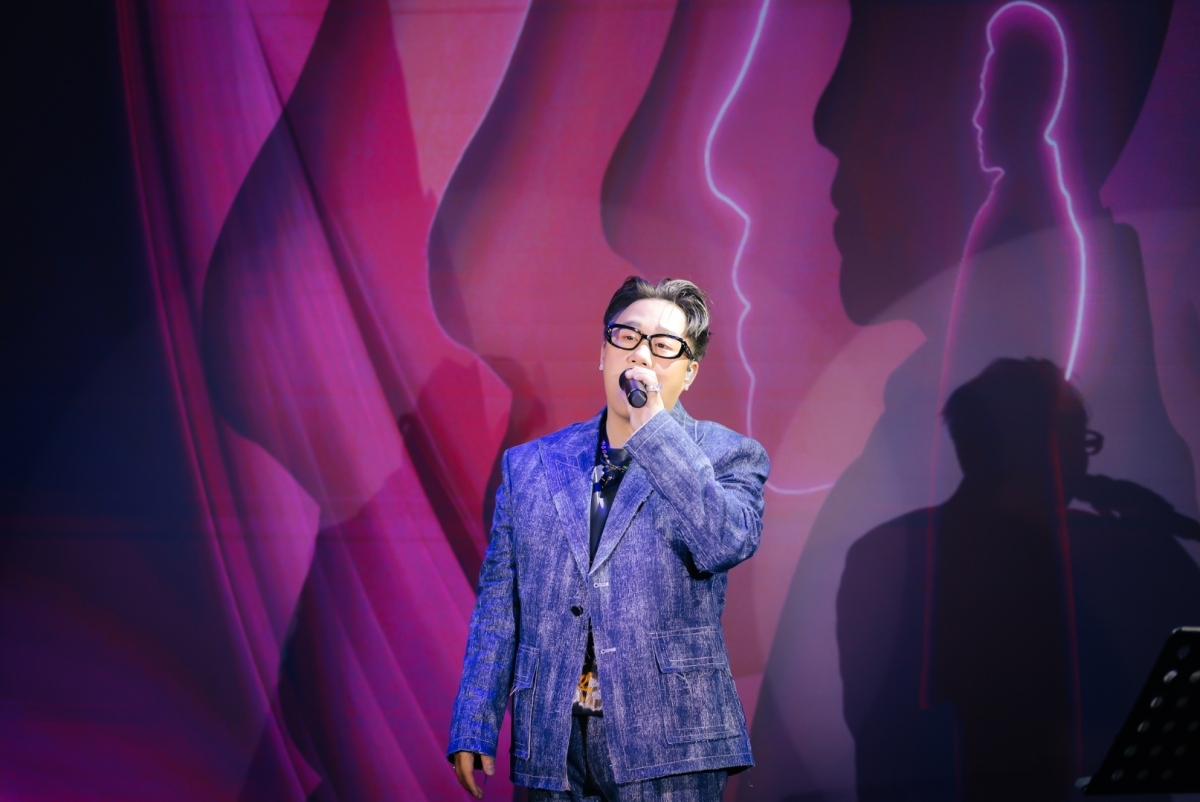 Trung Quân tiếp tục tổ chức live concert 1689