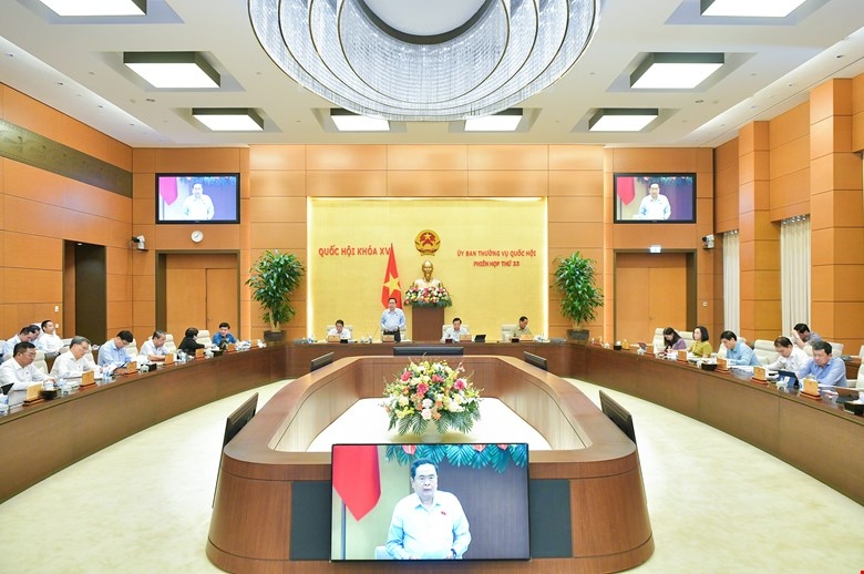 Phiên họp 33 của Ủy ban Thường vụ Quốc hội 