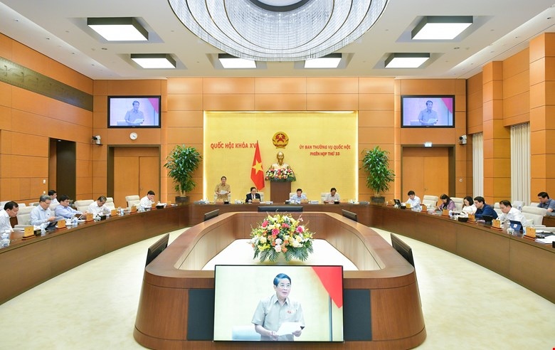 Ủy ban Thường vụ Quốc hội thảo luận về công tác THTK, CLP năm 2023