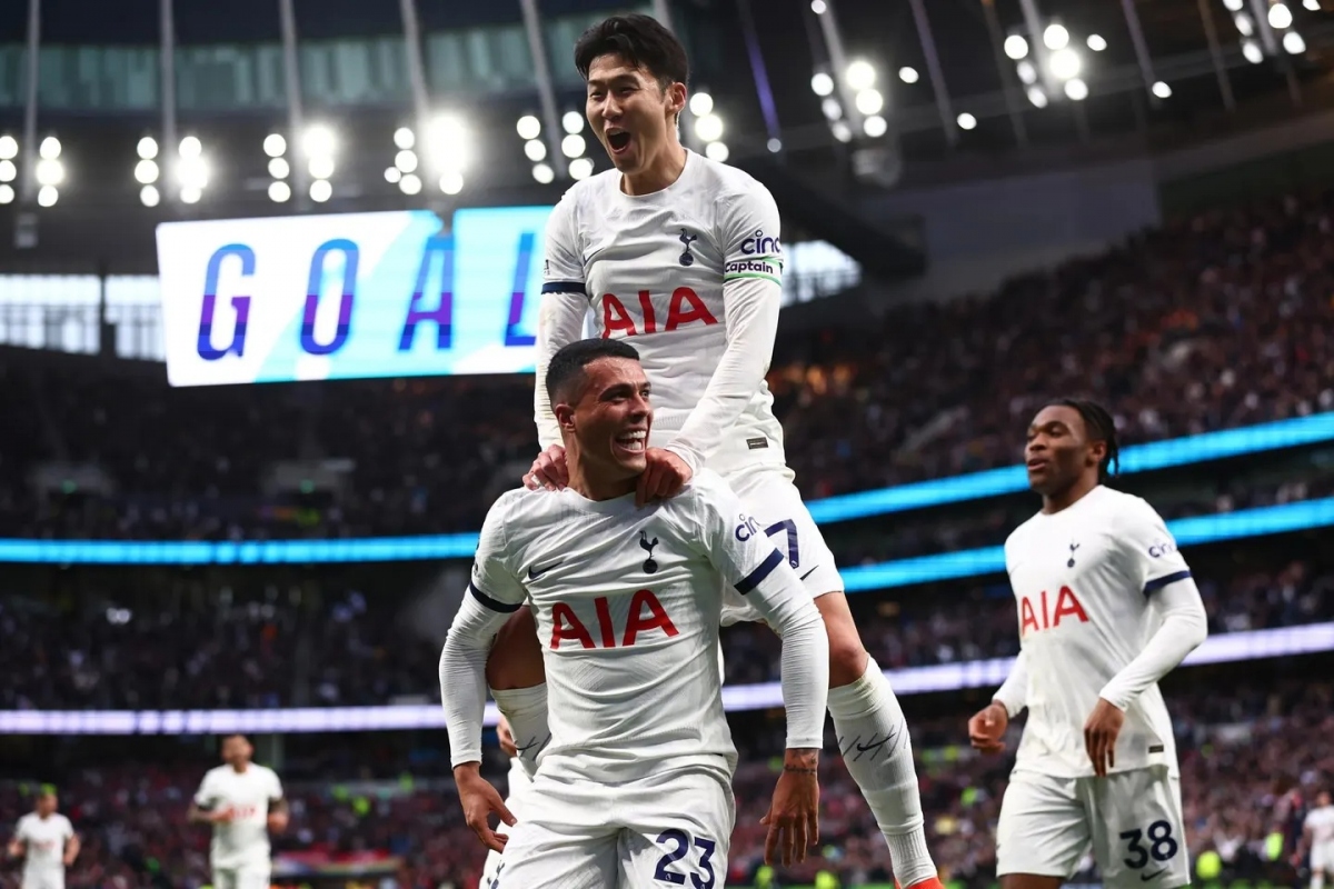 8. Tottenham Hotspur (Anh) 3,2 tỷ USD (Ảnh: Getty).