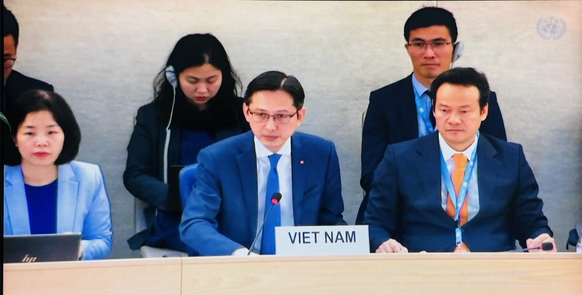 Thứ trưởng Bộ Ngoại giao Đỗ Hùng Việt phát biểu tại phiên đối thoại 