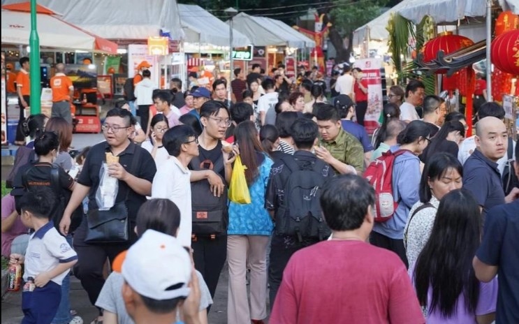 The festival brings together a total of 150 pavilions from domestic and foreign restaurants, hotels, bakeries, and businesses, with the ultimate aim of recognising the value of bread in Vietnamese cuisine, whilst simultaneously honourinng the skill and creativity of local bakers.