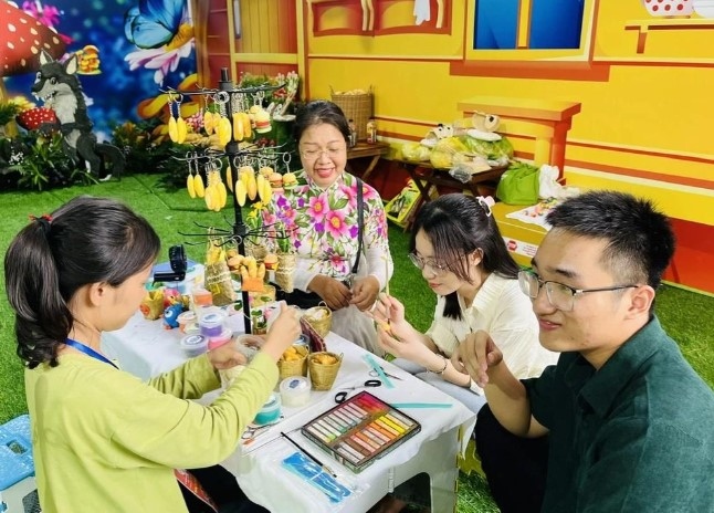 The organisers will arrange a special area specifically for visitors to experience making baguette by clay, thereby helping visitors to explore the Vietnamese food culture.