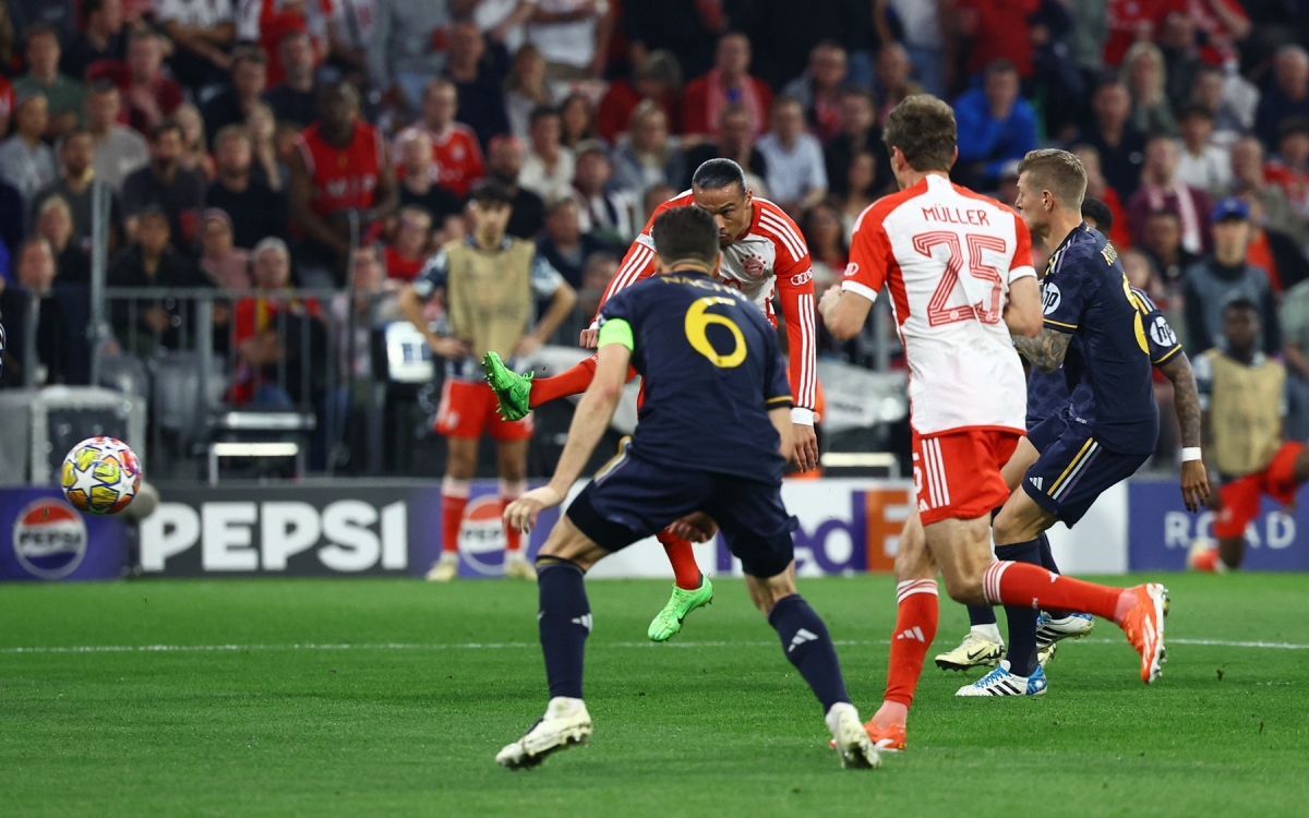 Phút 53, Leroy Sane ghi bàn gỡ hoà 1-1 cho Bayern Munich.