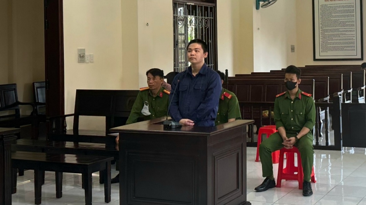 Bị cáo Trần Nhất Thiên tại tòa. Ảnh: Bảo Bảo
