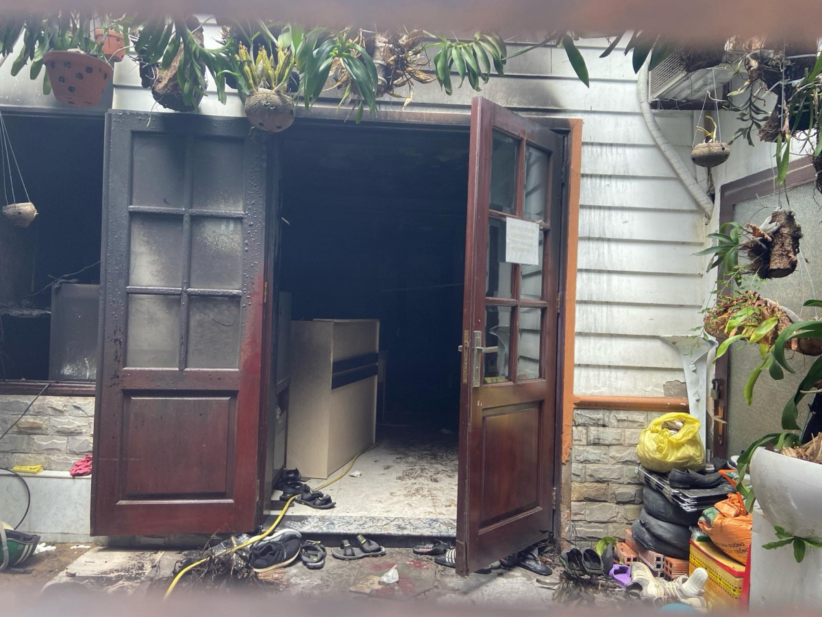 Hiện trường vụ cháy khiến 1 người chết và nhiều người khác bị thương. (Ảnh: K.H)