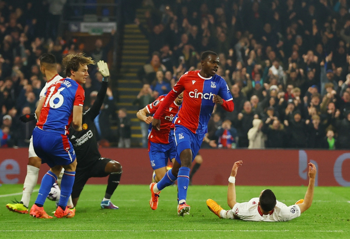 Crystal Palace thắng đậm 4-0 trước MU. (Ảnh: Reuters)