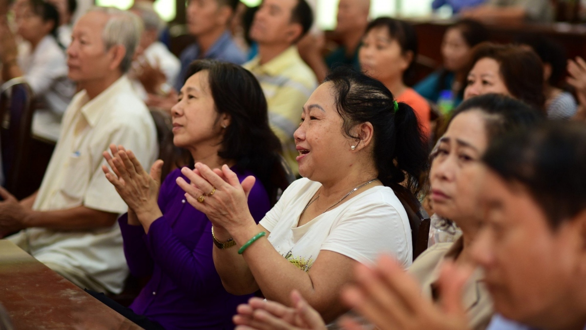 Cử tri tại buổi tiếp xúc (ảnh: Quang Huy)