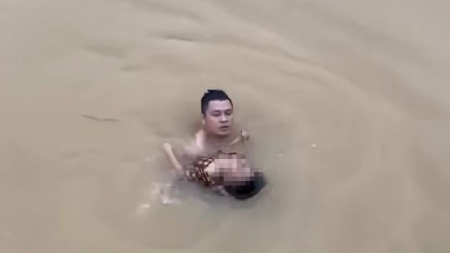 Thanh niên lao xuống sông cứu sống bé gái 7 tuổi bị đuối nước. (Ảnh: MXH)