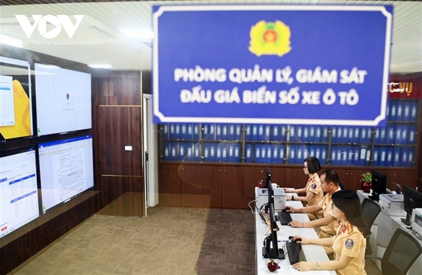 CSGT giám sát hoạt động thí điểm đấu giá biển số xe ô tô