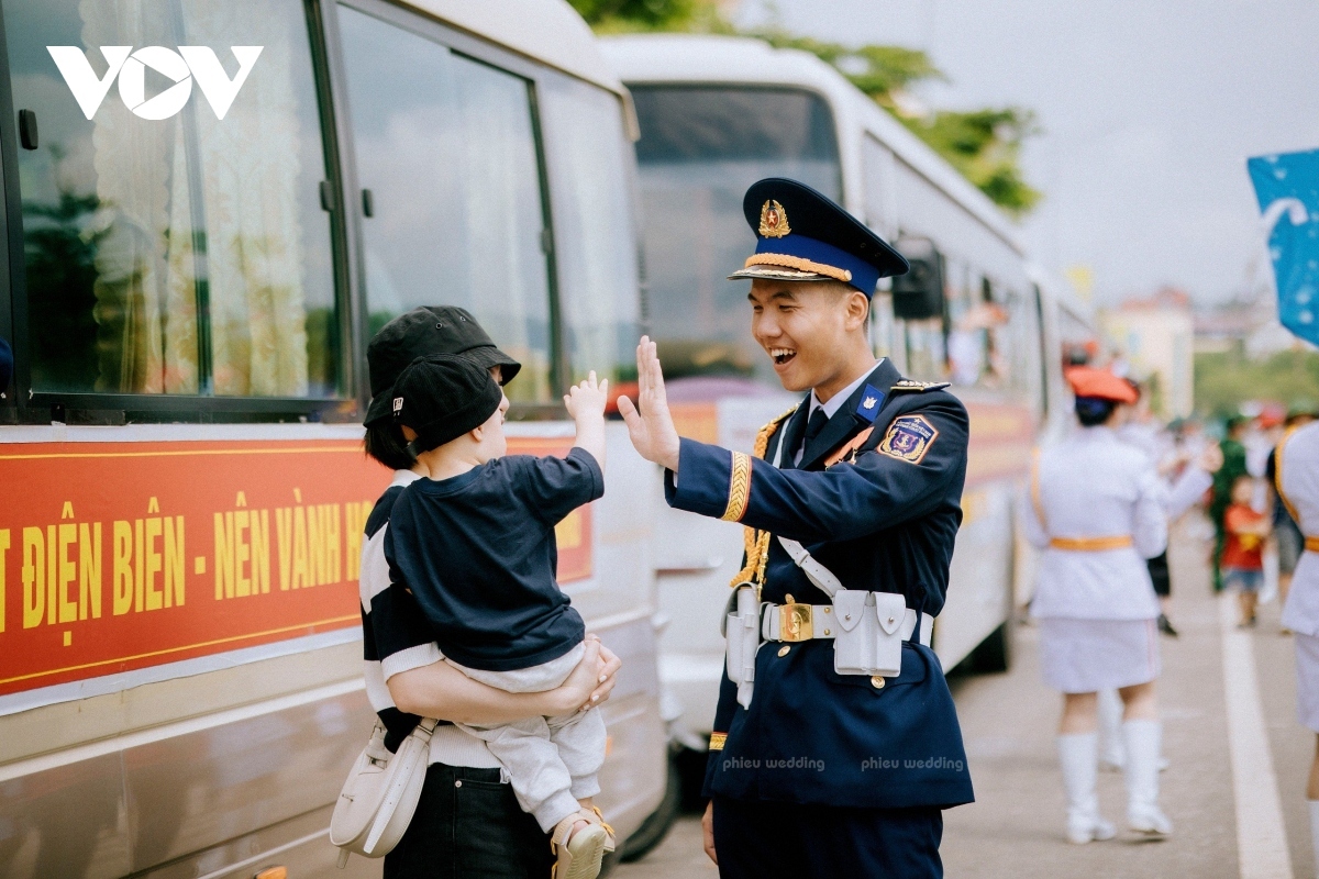 After the military parade, all the armed forces begin to leave the city and head back to their units.