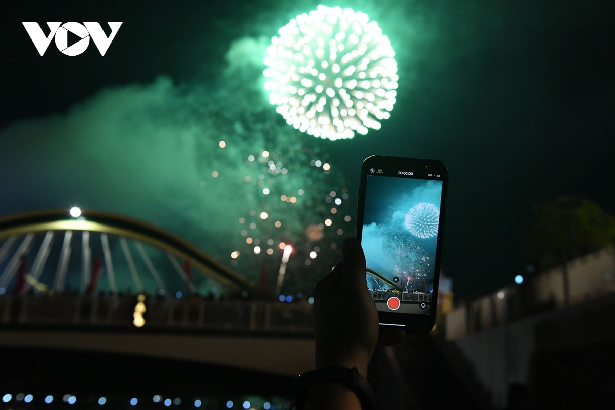 Many local people keep special memories which they capture through their mobile phones.