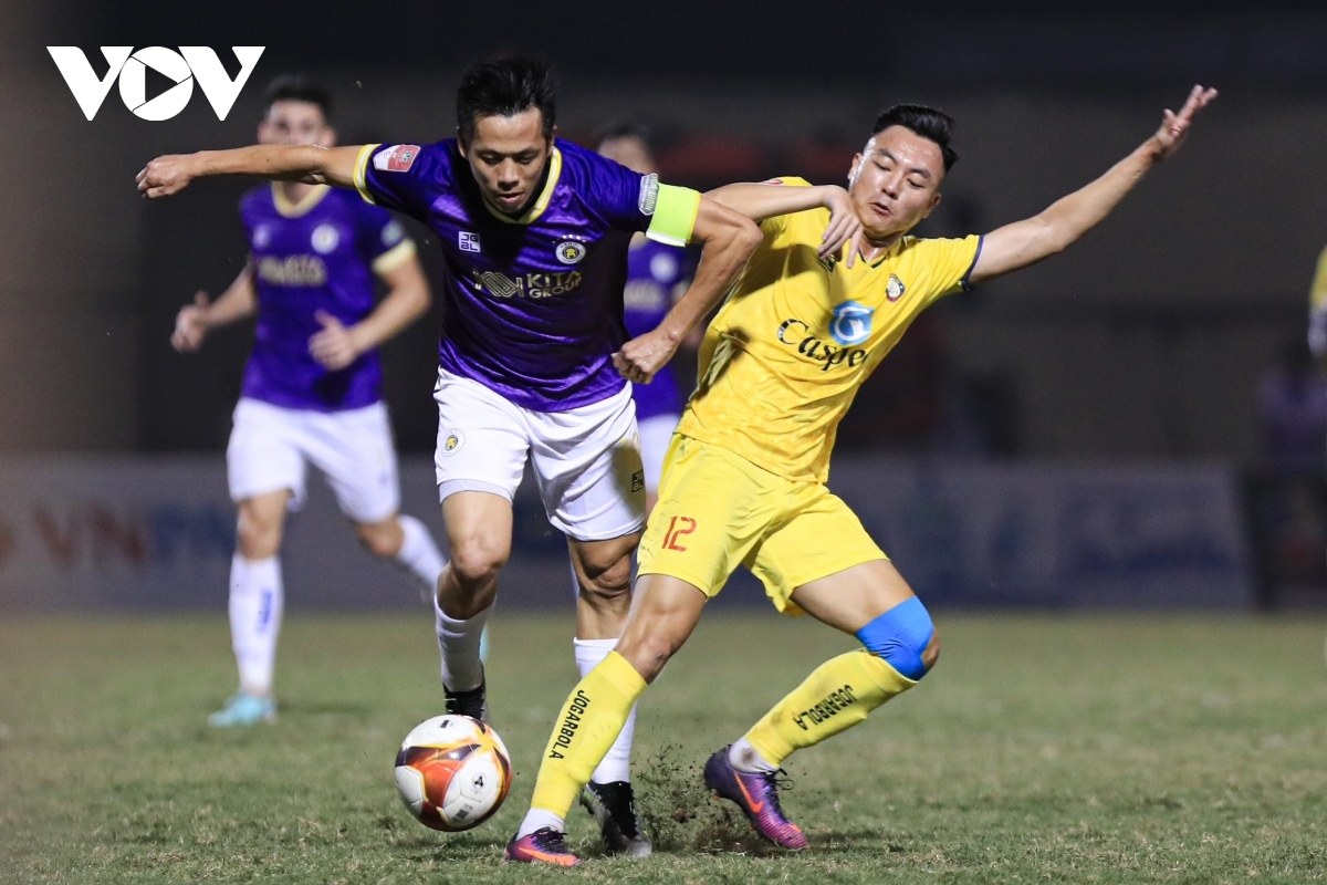 Những trận đấu giữa Hà Nội FC và Thanh Hoá luôn diễn ra gay cấn. (Ảnh: Hoài Thương)