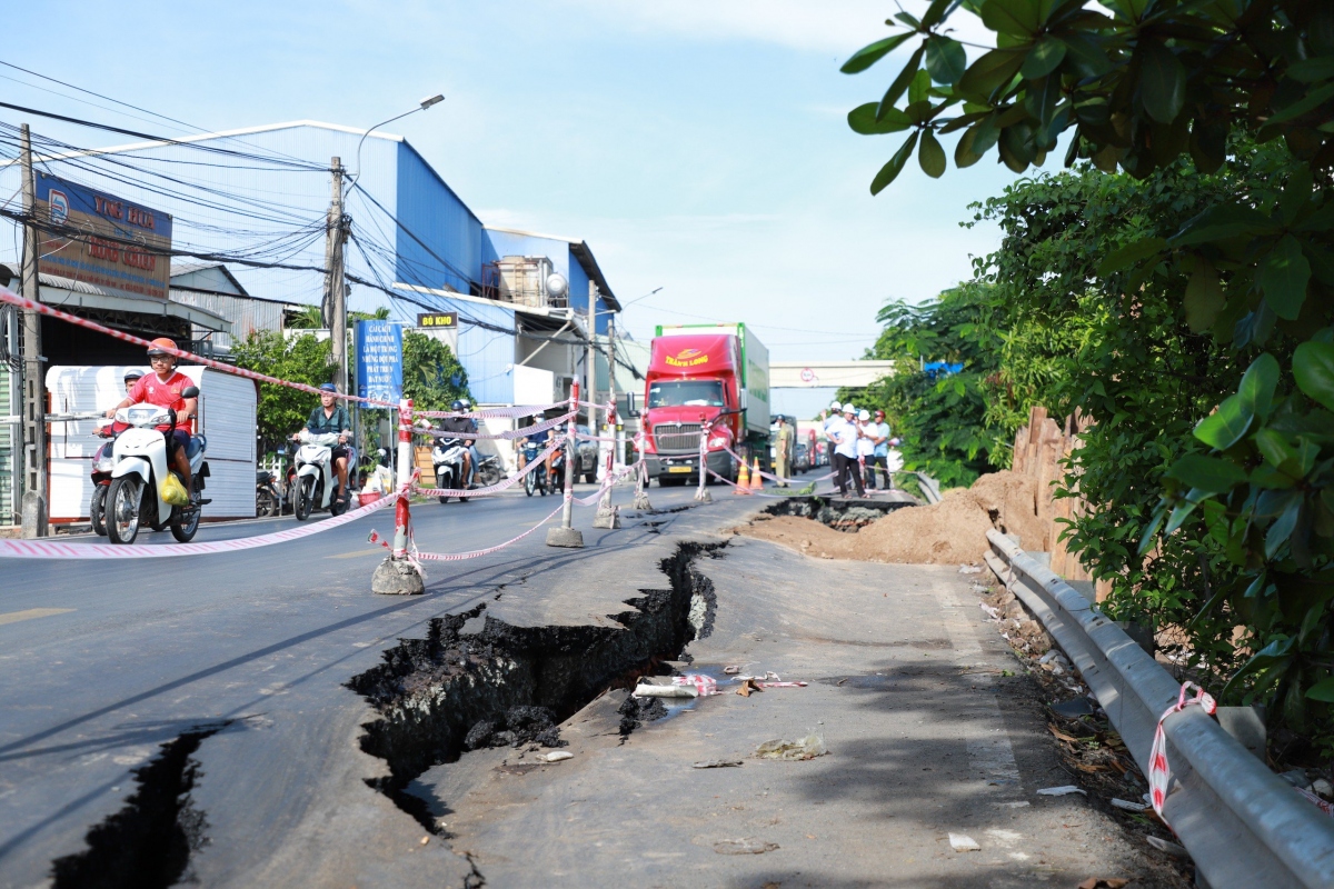 Hạn chế phương tiện có tải trọng lớn qua đoạn sạt lở Quốc lộ 80.