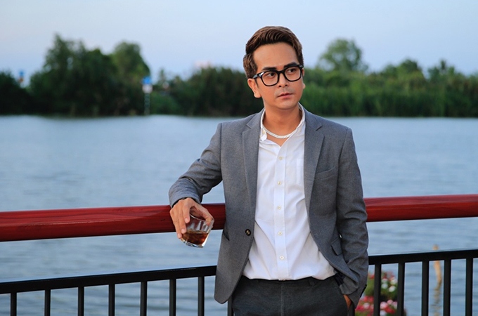 Diễn viên Hùng Thuận cho biết sau đổ vỡ hôn nhân và nhiều năm lận đận tình cảm, anh hiện có bạn gái mới là doanh nhân.