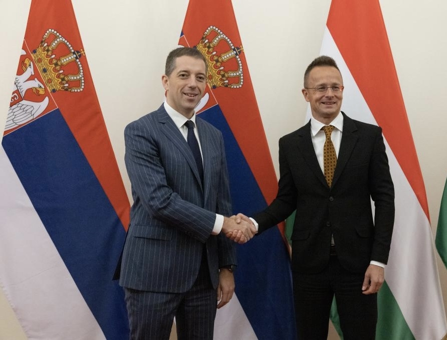 Bộ trưởng Ngoại giao Serbia và Hungary (Ảnh: Xinhua)