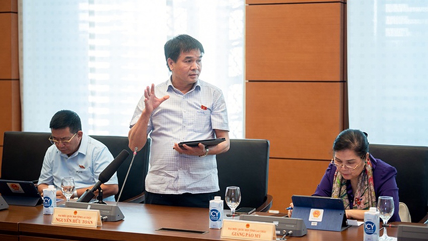 Đại biểu Nguyễn Hữu Toàn (đoàn Lai Châu)