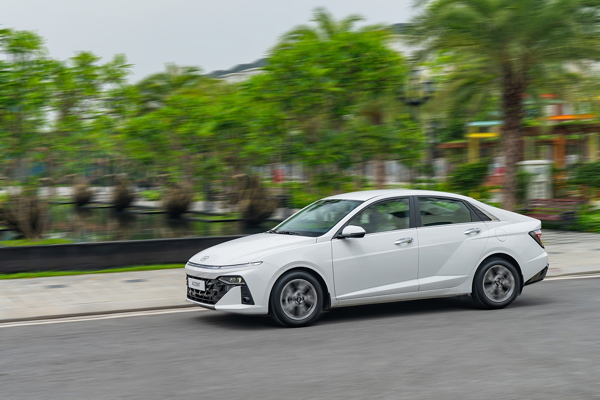 Hyundai Accent 2024 hoàn toàn mới đã ra mắt, giá từ 439 triệu đồng gây khó cho đối thủ.