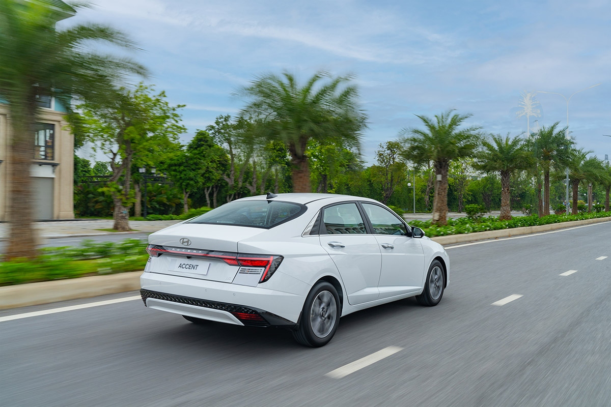 Hyundai Accent 2024 hoàn toàn mới đã ra mắt, giá từ 439 triệu đồng gây khó cho đối thủ.