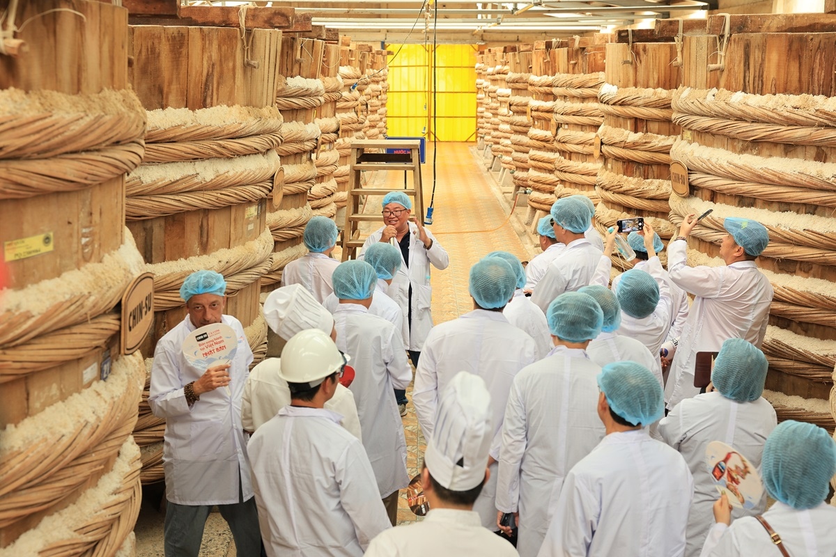 Khám phá không gian hệ thống nhà thùng nước mắm lớn nhất Việt Nam