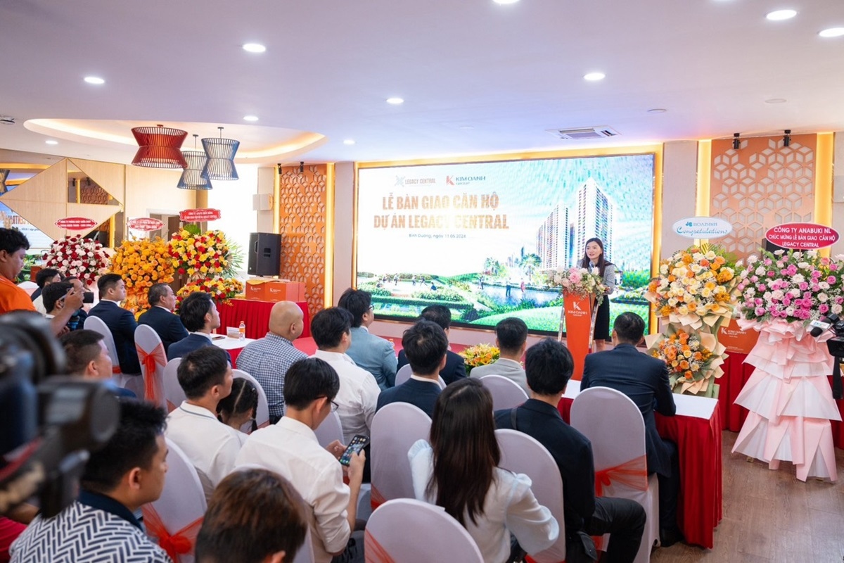 Kim Oanh Group bàn giao nhà cho những cư dân đầu tiên của dự án Legacy Central