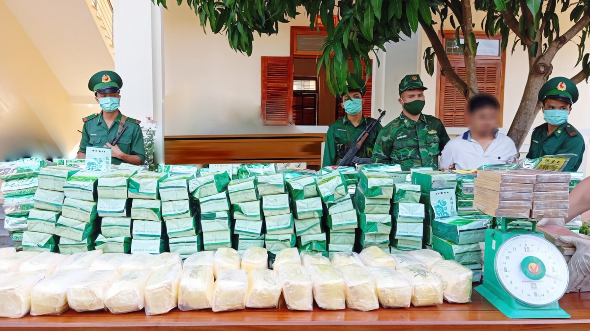 Lực lượng chức năng thu giữ 198 kg ma túy