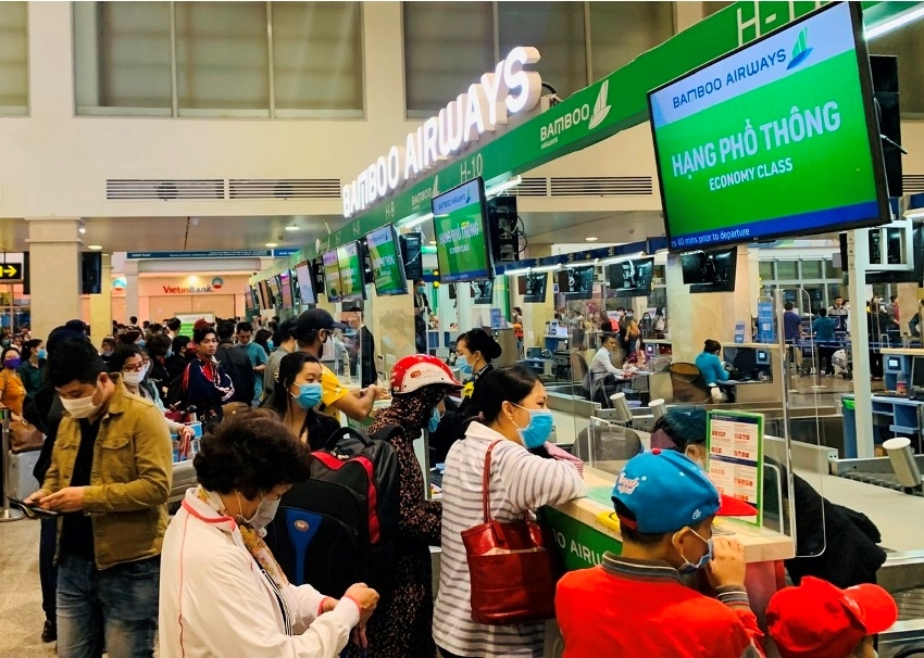 Theo Cục Hàng không Việt Nam, giá vé máy bay nội địa ở nước ta ở mức tương đương với các hãng trong khu vực Đông Nam Á, thấp hơn đáng kể so với các hãng châu Âu và Bắc Mỹ.
