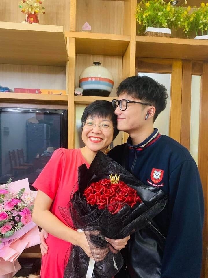 MC Thảo Vân hài lòng với cuộc sống hiện tại khi có con trai là chỗ dựa vững chắc.