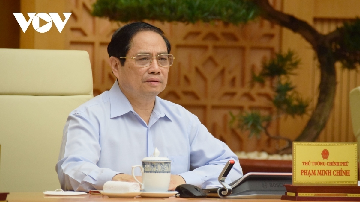 Thủ tướng yêu cầu giá điện phải phù hợp với chi trả của người dân, doanh nghiệp