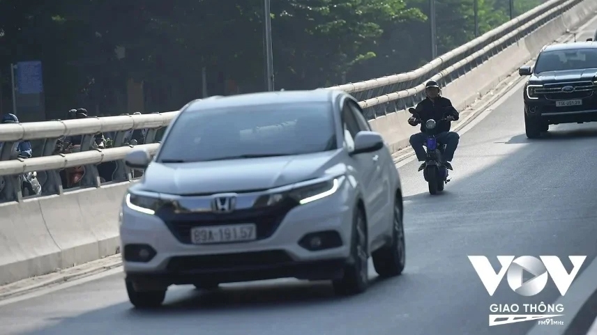 Để phạt nguội đối với người điều khiển mô tô, xe gắn máy cũng không phải dễ