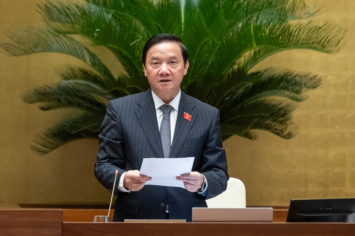 Phó Chủ tịch Quốc hội Nguyễn Khắc Định cho biết, Ủy ban Thường vụ Quốc hội sẽ báo cáo Quốc hội việc xem xét thông qua dự thảo Luật Bảo hiểm xã hội (sửa đổi) hay không thông qua vào giai đoạn sau của Kỳ họp này.