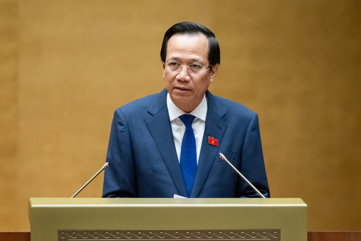 Bộ trưởng Bộ Lao động – Thương binh và Xã hội Đào Ngọc Dung trình bày báo cáo về kết quả thực hiện các mục tiêu quốc gia về bình đẳng giới năm 2023.