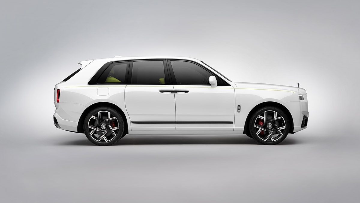 Rolls-Royce Cullinan Series vừa được giới thiệu tại Việt Nam với giá từ 36 tỷ đồng.