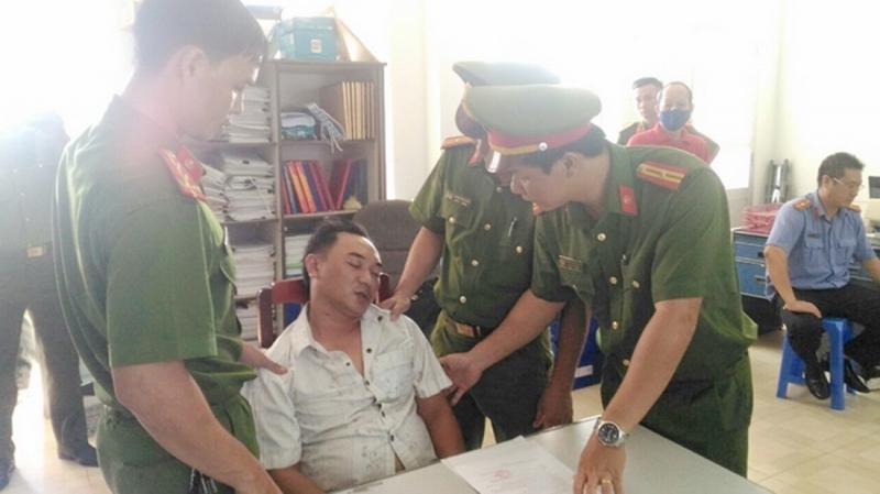 Bị can Phạm Hoàng Huynh tại thời điểm bị khởi tố. (Ảnh: Việt Tường)
